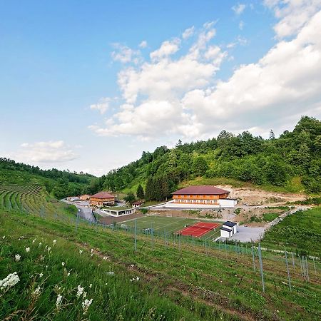 B&B Zlatna Nit บอซันสกาครูปา ภายนอก รูปภาพ
