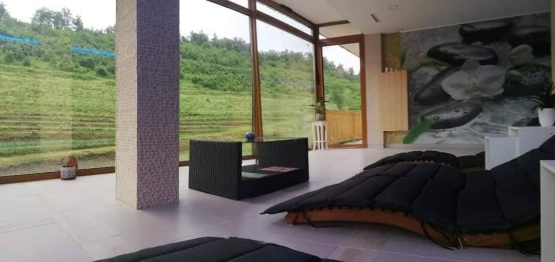 B&B Zlatna Nit บอซันสกาครูปา ภายนอก รูปภาพ