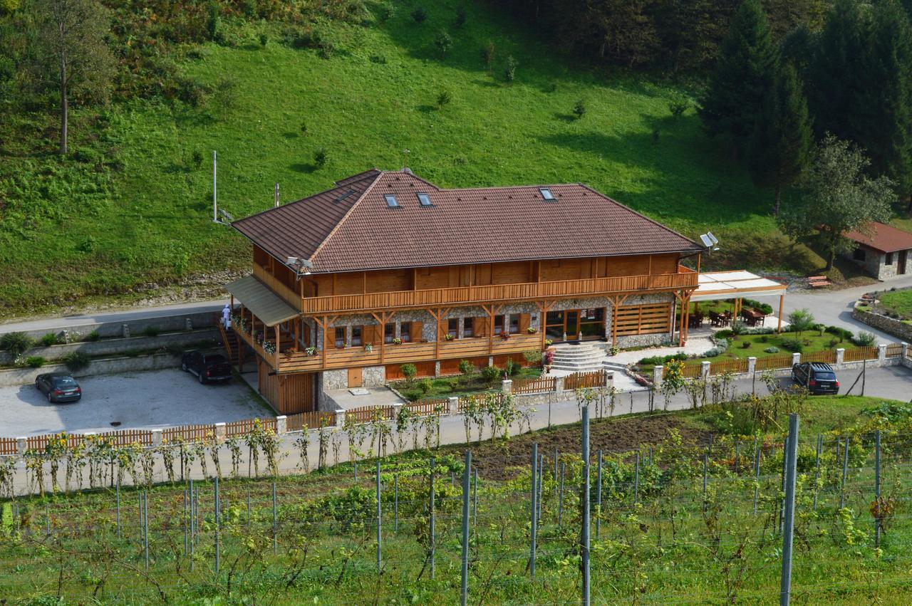 B&B Zlatna Nit บอซันสกาครูปา ภายนอก รูปภาพ