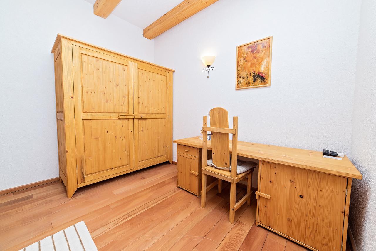 B&B Zlatna Nit บอซันสกาครูปา ภายนอก รูปภาพ